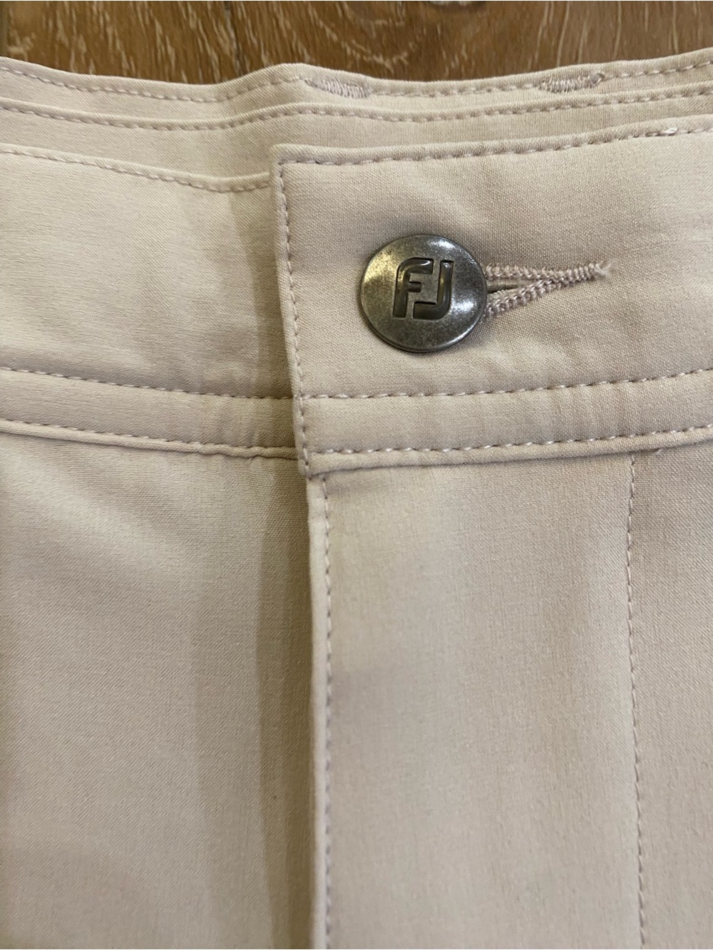 FootJoy Golf Shorts Beige Performance Stretch Preppy Athletic Country Club 34 - Picture 4 of 6